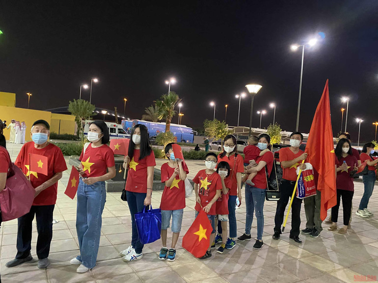 Thi đấu thiếu người, đội tuyển Việt Nam nhận thất bại trên sân khách -0