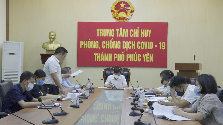 Giám sát việc thực hiện công tác tiếp dân và giải quyết đơn thư của dân tại thành phố Phúc Yên. (Ảnh: Trần Yến) Phúc Yên tăng cường kiểm tra, giám sát, giáo dục cán bộ, đảng viên -0