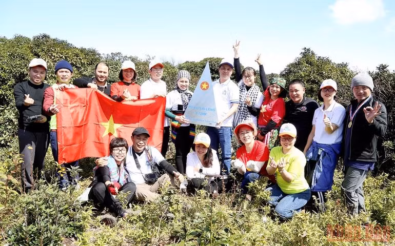 Nghệ An phấn đấu đón 3,3 triệu lượt khách du lịch -0