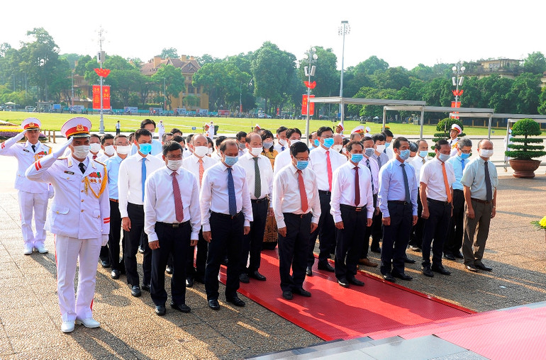 Lãnh đạo Đảng, Nhà nước vào Lăng viếng Chủ tịch Hồ Chí Minh -0