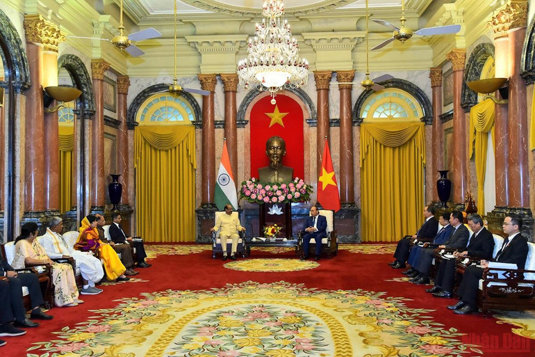 Chủ tịch nước Nguyễn Xuân Phúc tiếp Chủ tịch Hạ viện Cộng hòa Ấn Độ  -0