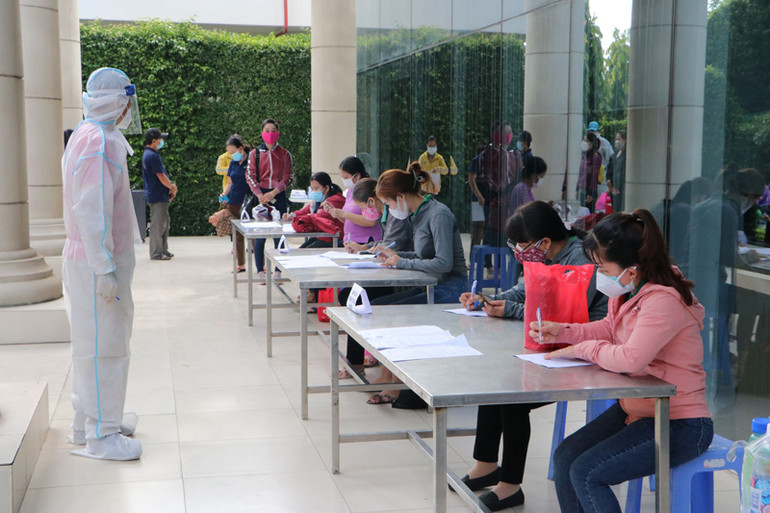 Hàng nghìn công nhân Đồng Nai tiêm vaccine Sinopharm -0