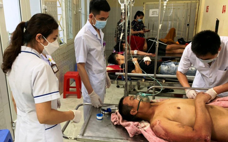 Cứu người đàn ông mắc kẹt dưới giếng -0