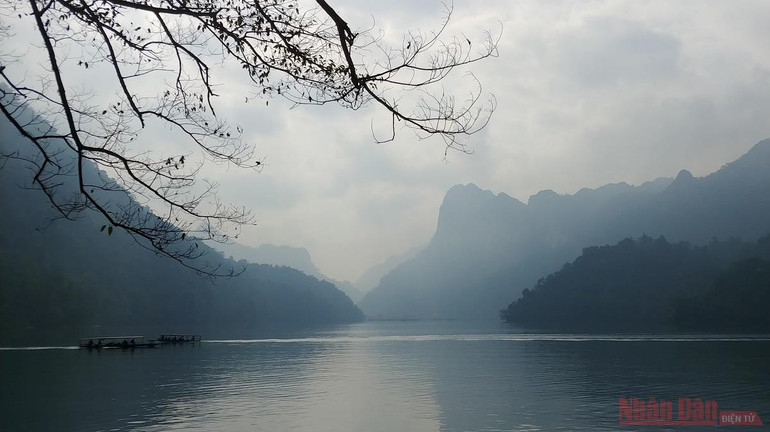 Hồ Ba Bể - viên ngọc bích miền thượng du -0