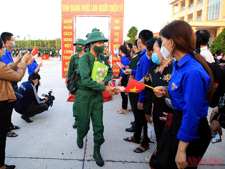 Rộn ràng ngày hội tòng quân trên cả nước -1