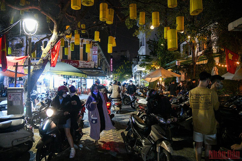 Hà Nội chính thức bỏ quy định quán ăn được mở cửa đến 21 giờ -0