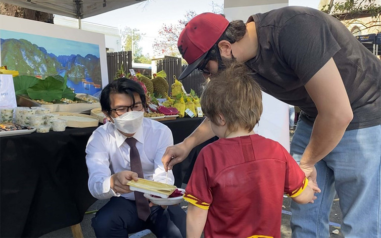 Thanh Long Việt Nam được khách hàng Úc đánh giá cao -0