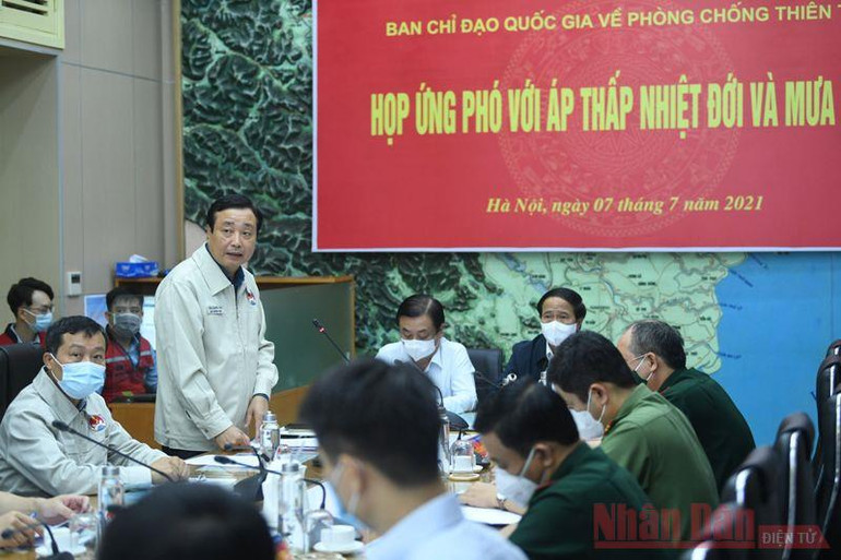 Phó Trưởng ban Ban chỉ đạo Trung ương về phòng chống thiên tai Trần Quang Hoài báo cáo tại cuộc họp. Chủ động và huy động tối đa các lực lượng để giảm thiệt hại do thiên tai -0
