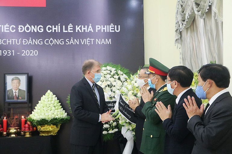 Lễ viếng nguyên Tổng Bí thư Lê Khả Phiêu tại Campuchia -0