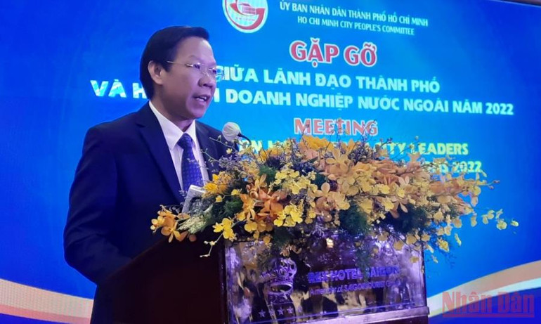 Chủ tịch UBND TP Hồ Chí Minh Phan Văn Mãi phát biểu tại buổi gặp gỡ. TP Hồ Chí Minh luôn lắng nghe để tháo gỡ khó khăn cho doanh nghiệp -0