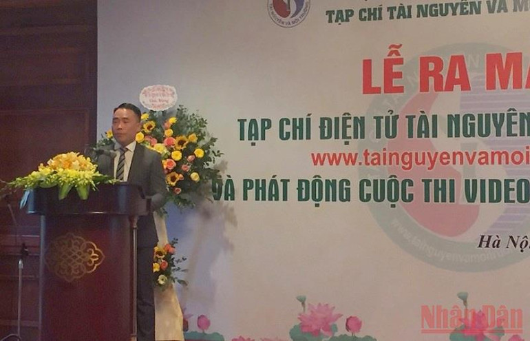 Tổng biên tập Tạp chí Tài nguyên và Môi trường Đào Xuân Hưng phát biểu tại buổi lễ. (Ảnh: VĂN TOẢN) Ra mắt Tạp chí điện tử Tài nguyên và Môi trường -0
