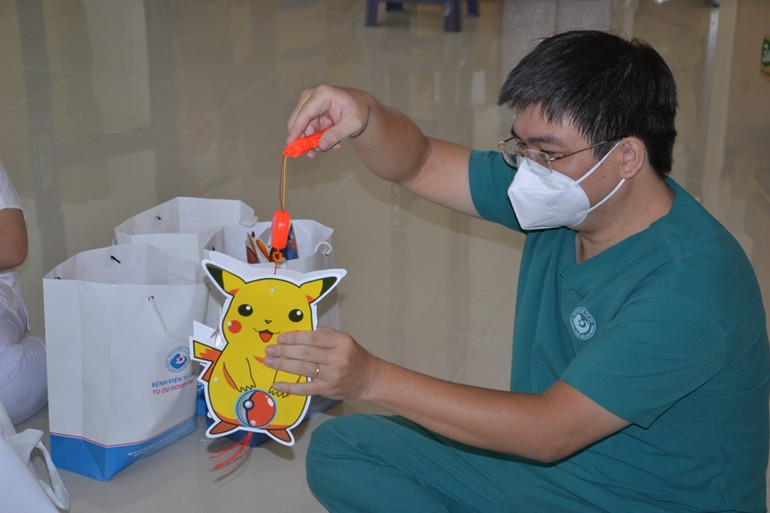 Tết Trung thu ấm áp tại Bệnh viện Dã chiến số 7 -0