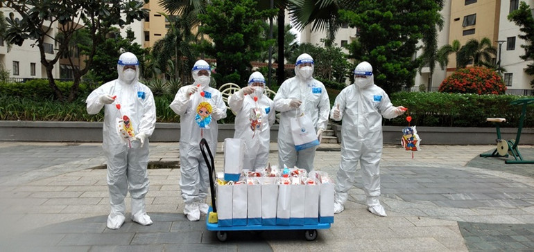 Tết Trung thu ấm áp tại Bệnh viện Dã chiến số 7 -0