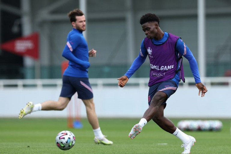 Những ''điểm nóng'' đối đầu trên sân ở chung kết EURO 2020 -0