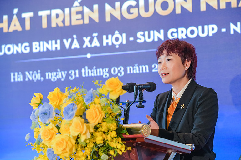 Bà Mai Thúy Hằng, Phó Tổng Giám đốc Sun Group phát biểu ý kiến tại sự kiện. Tập đoàn Sun Group và Sở Lao động, Thương binh và Xã hội TP Hà Nội hợp tác phát triển nguồn nhân lực -0