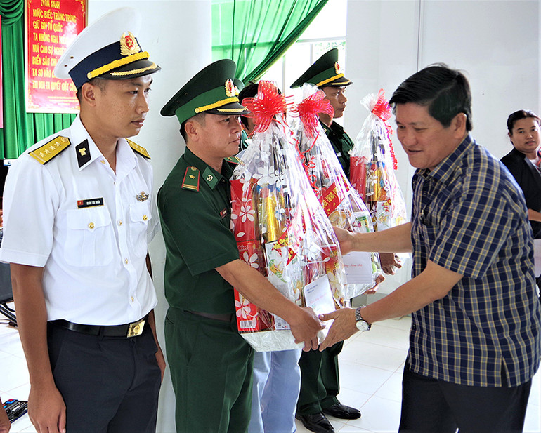 Mừng Tết sớm trên các đảo tây nam Cà Mau -0