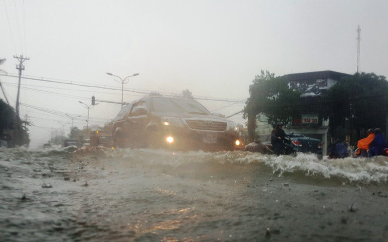 Nhìn thẳng, gỡ khó để đô thị Hà Tĩnh phát triển đúng hướng -0