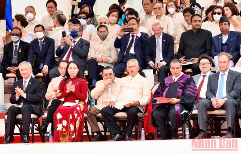 Phó Chủ tịch nước tại Lễ Tuyên thệ. Phó Chủ tịch nước Võ Thị Ánh Xuân dự Lễ tuyên thệ nhậm chức của Tổng thống Philippines -0