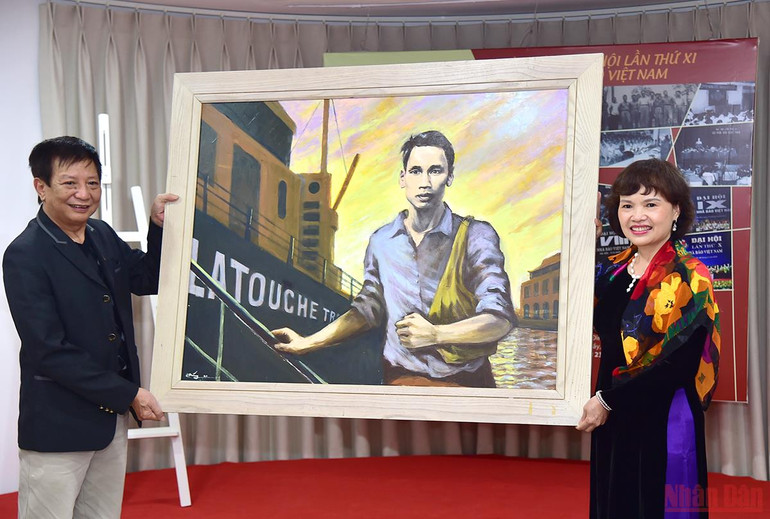 Trưng bày chuyên đề “Một đội ngũ cách mạng, một sứ mệnh vẻ vang” -0