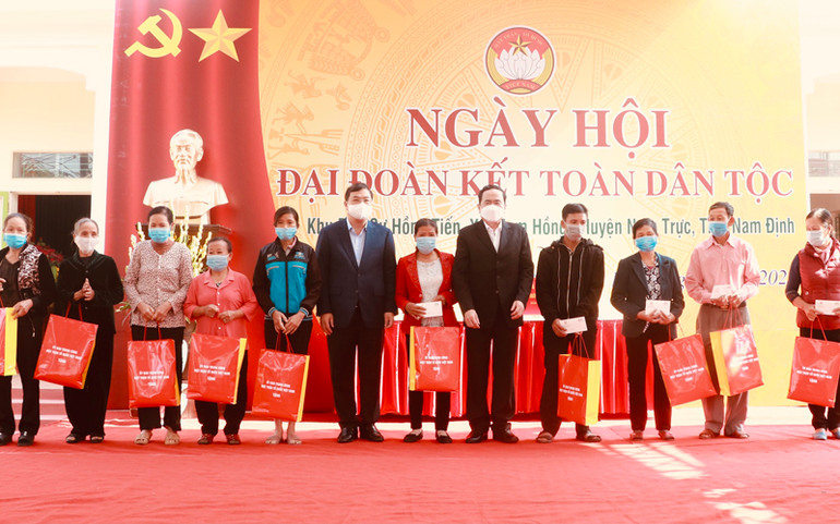 Phó Chủ tịch Thường trực Quốc hội dự Ngày hội Đại đoàn kết toàn dân tộc ở Nam Định -0