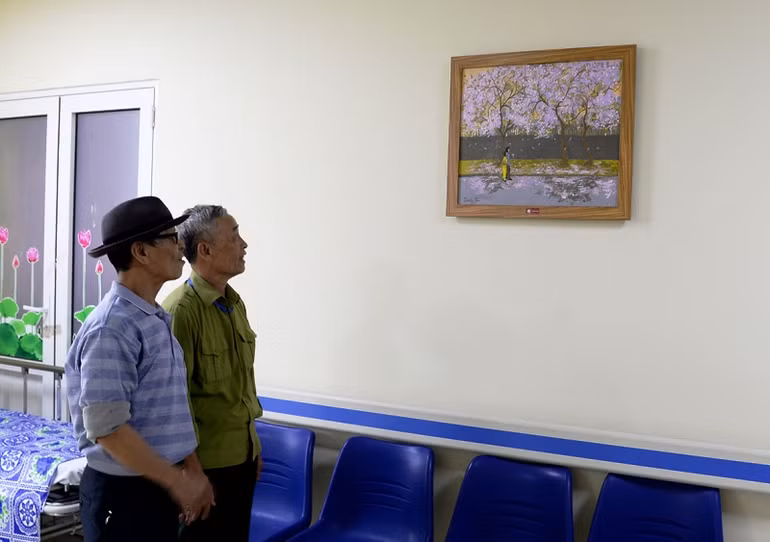 Quỹ tranh Butta Sweet Life trao tặng 35 bức tranh&nbsp;cho Bệnh viện Châm cứu Trung ương -0