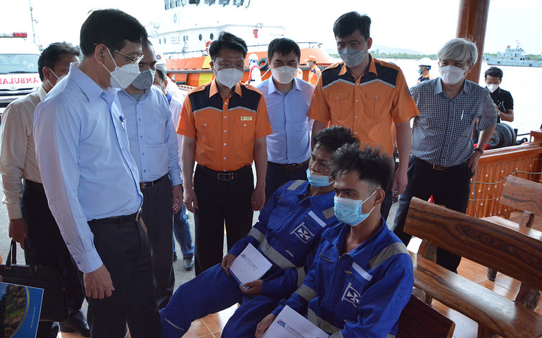 Vụ tàu VANDON ACE: Tìm thấy 2 thi thể, điều động máy bay cứu nạn thuyền viên mất tích -0