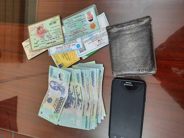 Bắt giữ đối tượng cướp tài sản, đâm trọng thương bảo vệ cửa hàng điện thoại -0