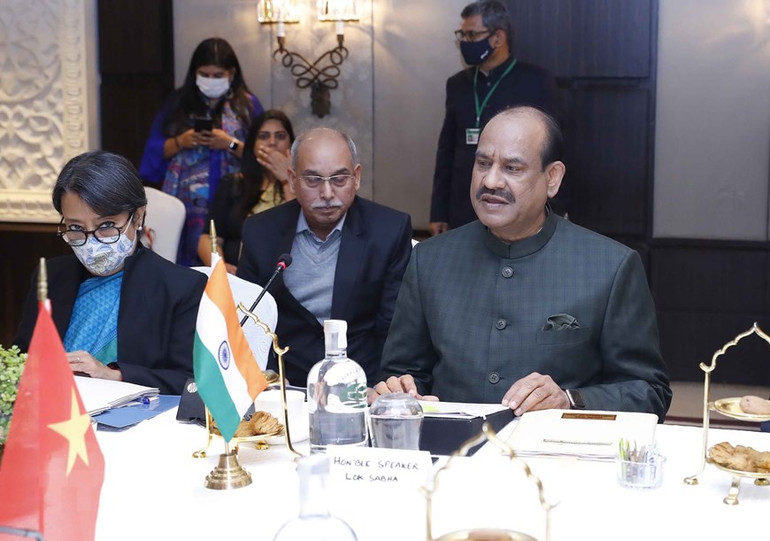 Chủ tịch Quốc hội Vương Đình Huệ hội đàm với Chủ tịch Hạ viện Ấn Độ On Birla -0