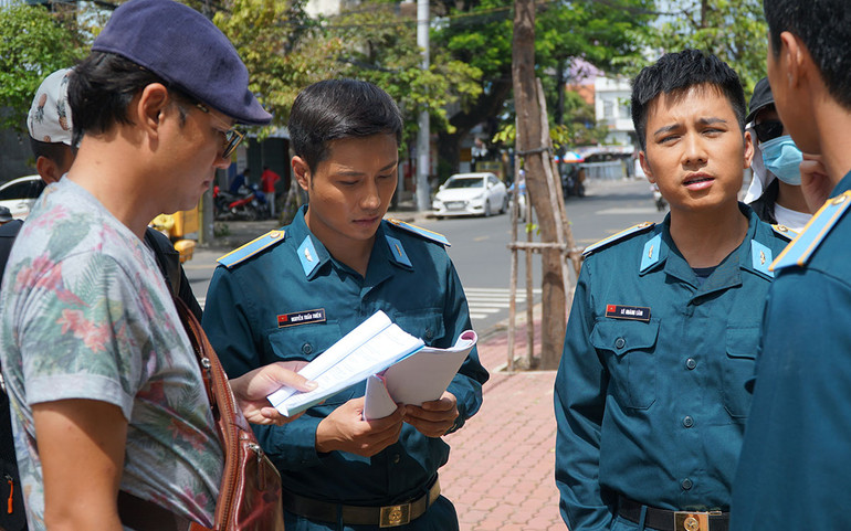 Những tình yêu “hơn cả bầu trời” trong bộ phim về những chàng học viên sĩ quan Không quân -0