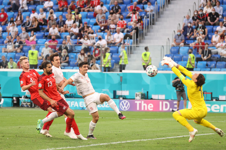 Nhìn lại màn luân lưu kịch tính đưa Tây Ban Nha vào bán kết Euro 2020 -0