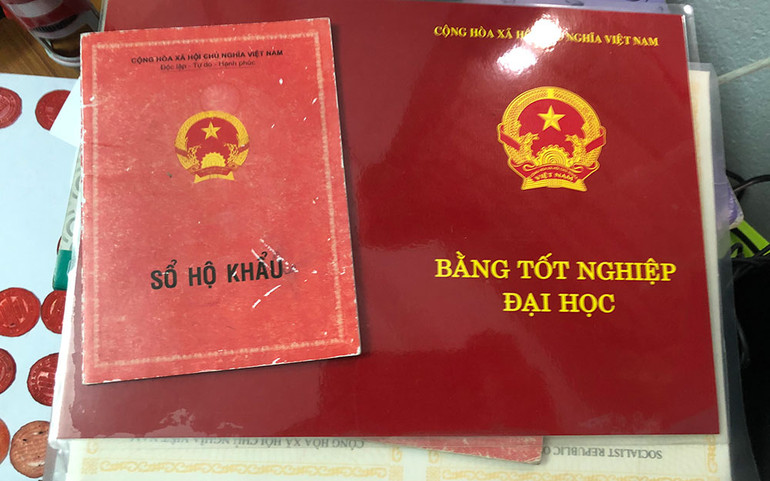 Bắt giữ vụ làm giả con dấu, tài liệu để chiếm đoạt tài sản -0