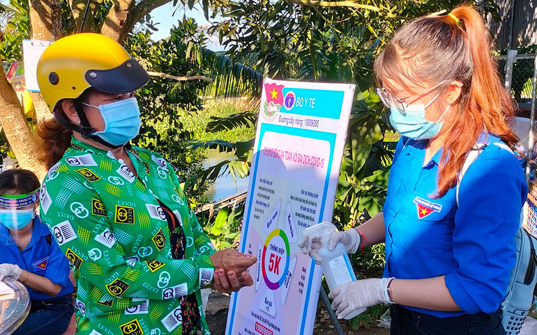 Châu Đốc mở gian hàng 0 đồng giúp người nghèo -0