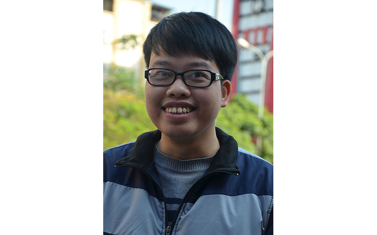 Tôi như người đi trên dây -0