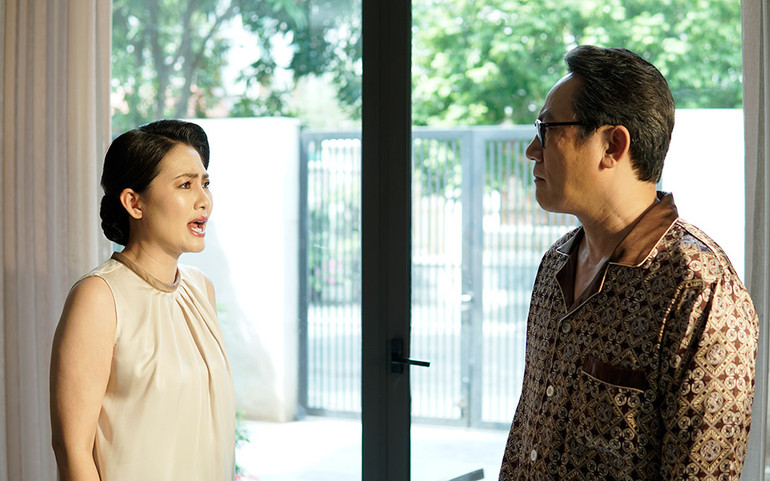 “Minh HH” trở lại trong “Mặt nạ gương” -0