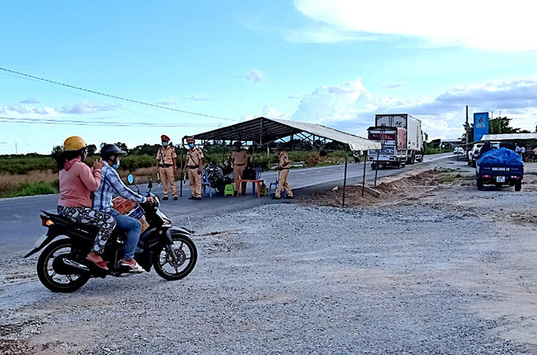 Cà Mau cách ly 13 F1 liên quan ca dương tính ở Sóc Trăng -0