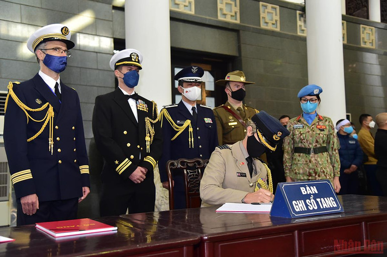 Thương tiếc Trung tá Đỗ Anh - sỹ quan gìn giữ hòa bình hy sinh khi làm nhiệm vụ nhân đạo quốc tế -0