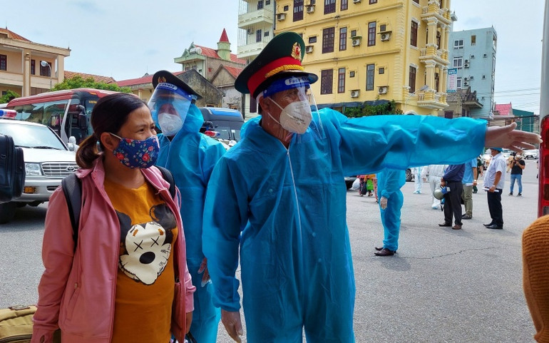 Quảng Bình đón gần 3.000 công dân từ phía nam về quê bằng tàu hỏa -0