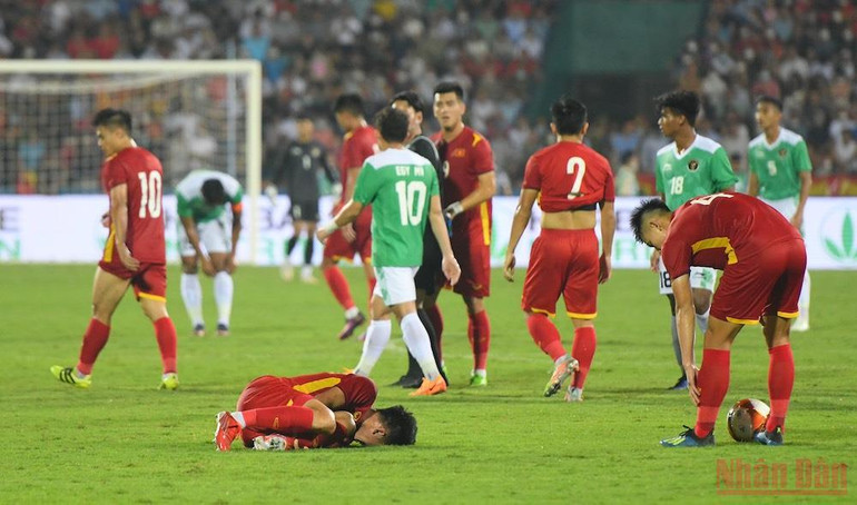 Trận đấu diễn ra cẳng thẳng -0