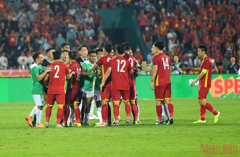 Trận đấu diễn ra cẳng thẳng -3