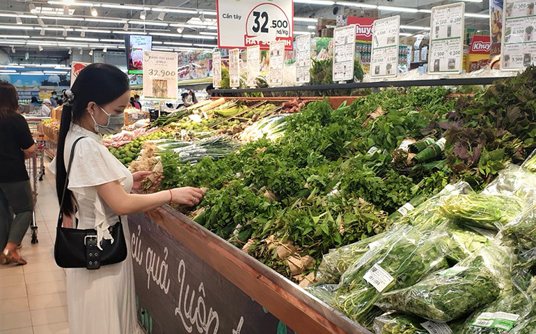 Thị trường Hà Nội xáo trộn khi nhiều chợ, siêu thị đóng cửa -0