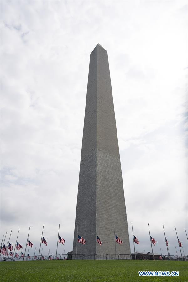 Người dân Mỹ tưởng niệm các nạn nhân khủng bố 11-9 -0