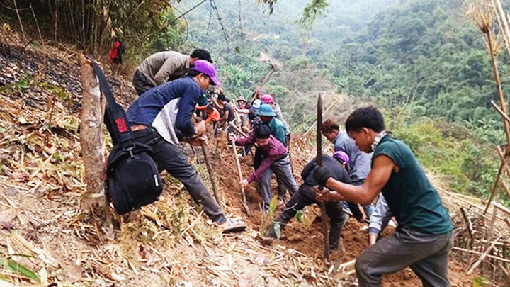 Trở lại Na Con Phen -0