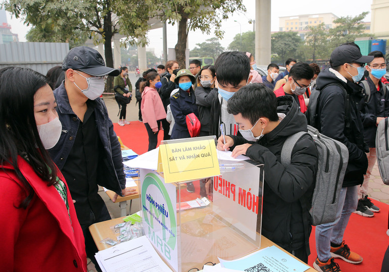 Mở cửa đón người dân tham quan tàu Metro Nhổn – ga Hà Nội -0
