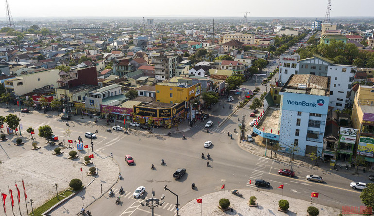 Hoa vẫn nở trên chiến trường năm xưa - Quảng Trị sau 50 năm giải phóng -0