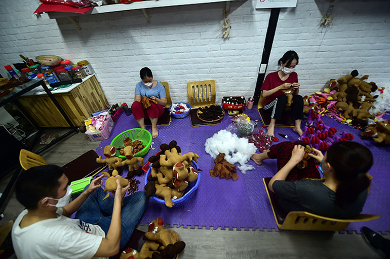 Hàng trăm chú Sao La nhồi bông đồng hành cùng SEA Games 31  -1