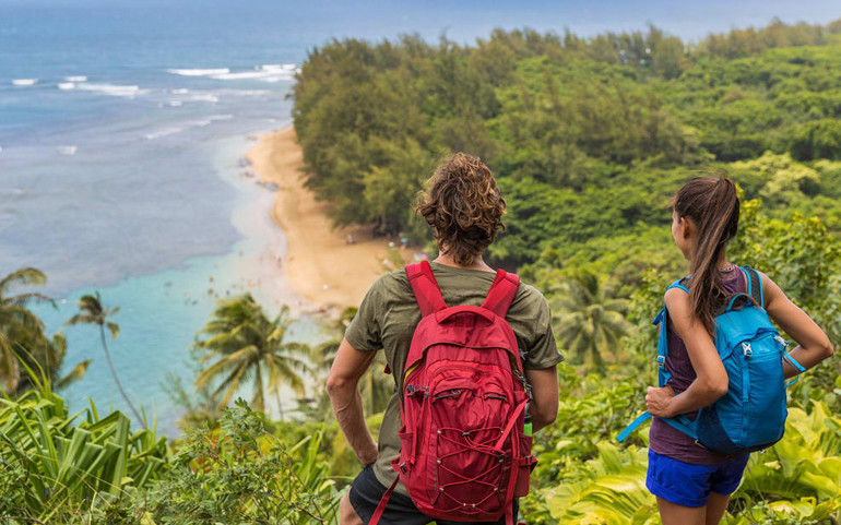 Phong tỏa dỡ bỏ, du lịch toàn cầu vẫn lao đao vì Covid-19 -0