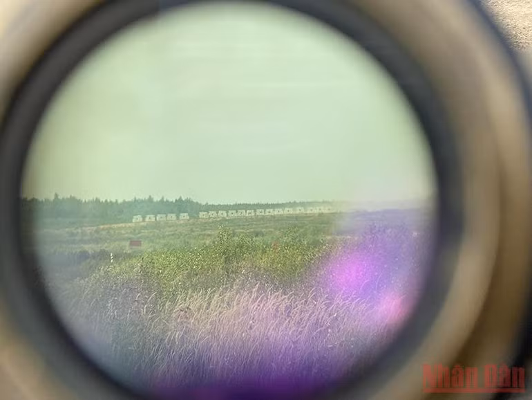 Đội tuyển Xe tăng bắn đạn thật hiệu chỉnh vũ khí -0