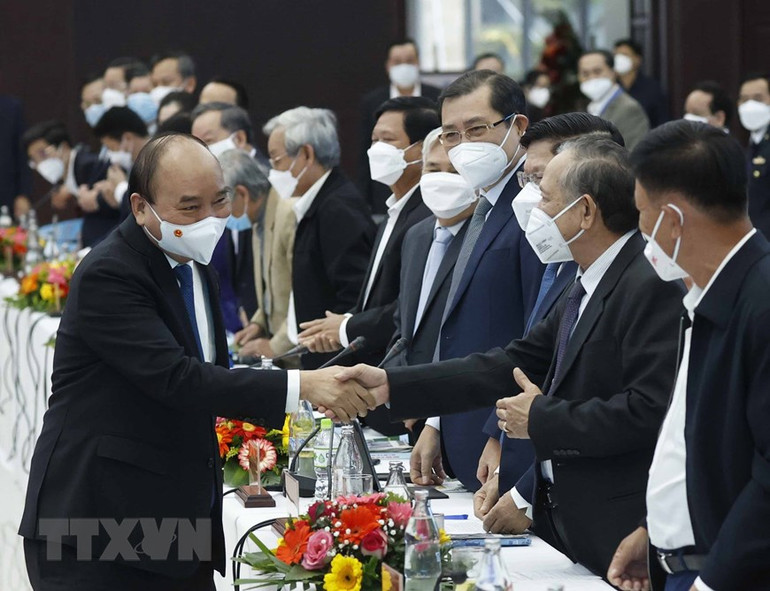 Chủ tịch nước Nguyễn Xuân Phúc dự tọa đàm về thành phố Đà Nẵng -1