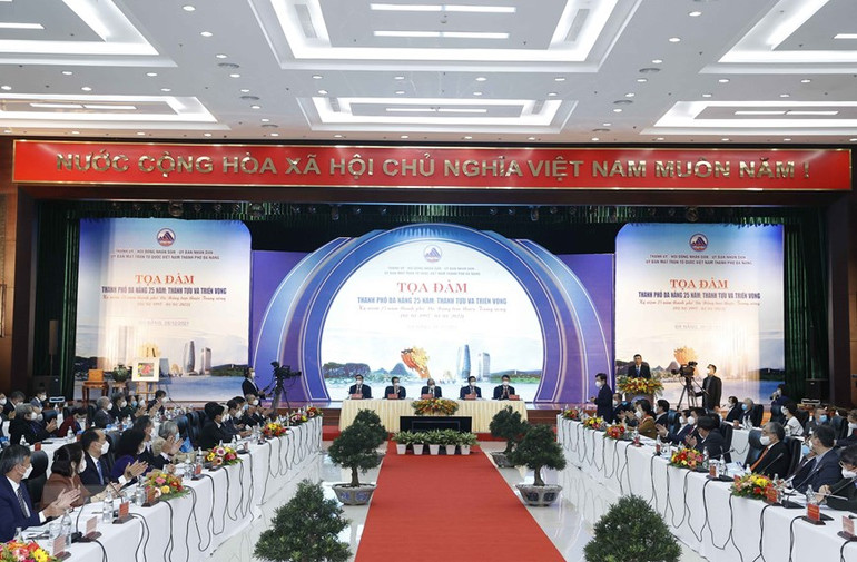 Chủ tịch nước Nguyễn Xuân Phúc dự tọa đàm về thành phố Đà Nẵng -0