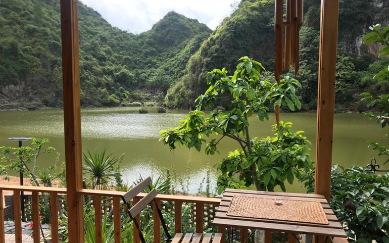 Cát Bà là điểm đến lý tưởng cho những du khách muốn nghỉ ngơi và thư giãn ngay giữa thiên nhiên. 5 điểm đến thiên nhiên lý tưởng phía bắc cho Ngày Quốc tế Yoga -0